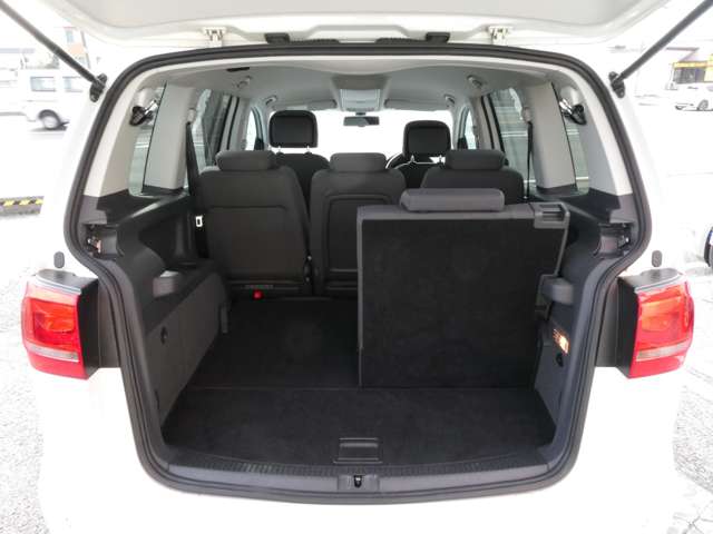 フォルクスワーゲン ゴルフトゥーラン ＴＳＩ　ハイライン H26年 (関東) 99