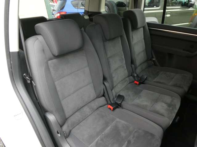 フォルクスワーゲン ゴルフトゥーラン ＴＳＩ　ハイライン H26年 (関東) 99