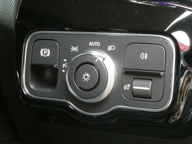 メルセデスベンツ Ａクラス Ａ１８０ エディション１ H30年 (関東) 99