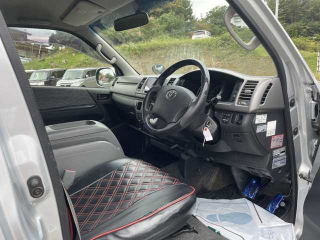 トヨタ ハイエースバン ２．５ スーパーＧＬ ロング ディーゼルターボ ４ＷＤ H16年 (東北) 99