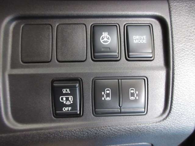 日産 セレナ １．２ Ｅ－ＰＯＷＥＲ ハイウェイスター Ｖ R1年 (九州・沖縄) 99