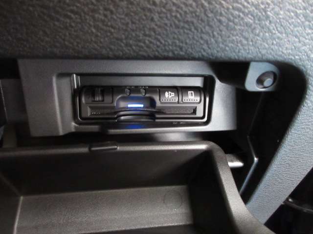 日産 セレナ １．２ Ｅ－ＰＯＷＥＲ ハイウェイスター Ｖ R1年 (九州・沖縄) 99