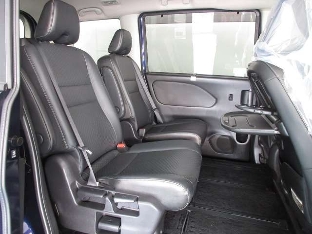 日産 セレナ １．２ Ｅ－ＰＯＷＥＲ ハイウェイスター Ｖ R1年 (九州・沖縄) 99