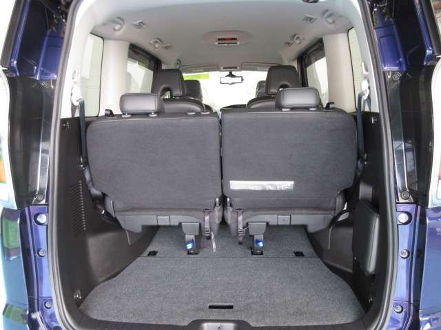 日産 セレナ １．２ Ｅ－ＰＯＷＥＲ ハイウェイスター Ｖ R1年 (九州・沖縄) 99