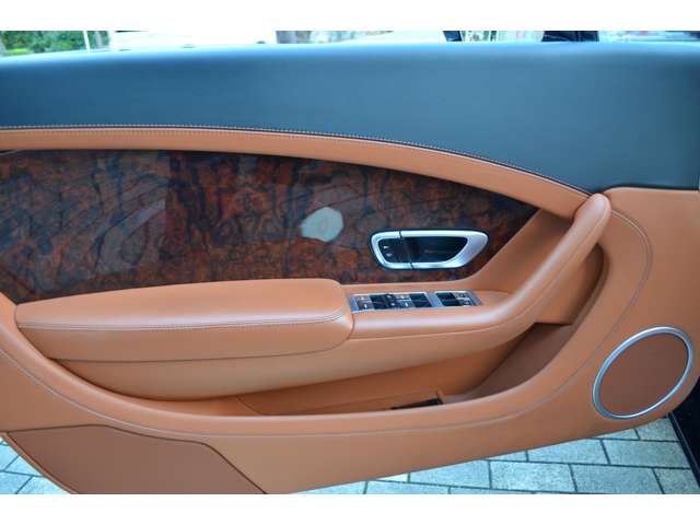 ベントレー コンチネンタルＧＴコンバーチブル ６．０ ４ＷＤ H27年 (関東) 99