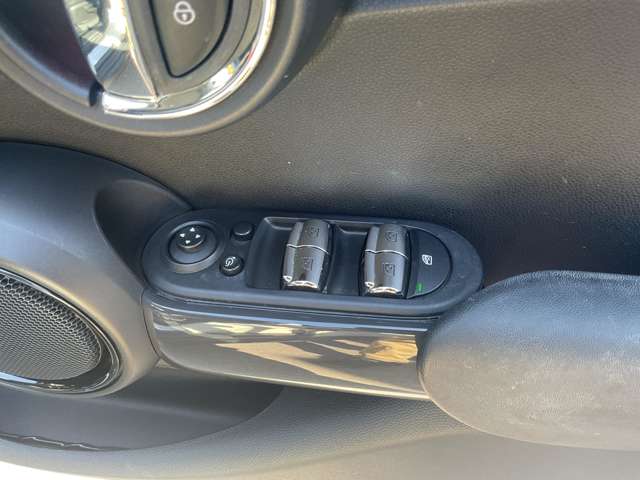 ミニ ミニ クーパーＤ ５ドア H28年 (東北) 99