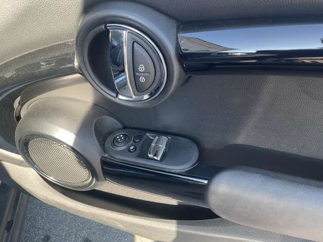 ミニ ミニ クーパーＳ ３ドア ＤＣＴ R1年 (東北) 99