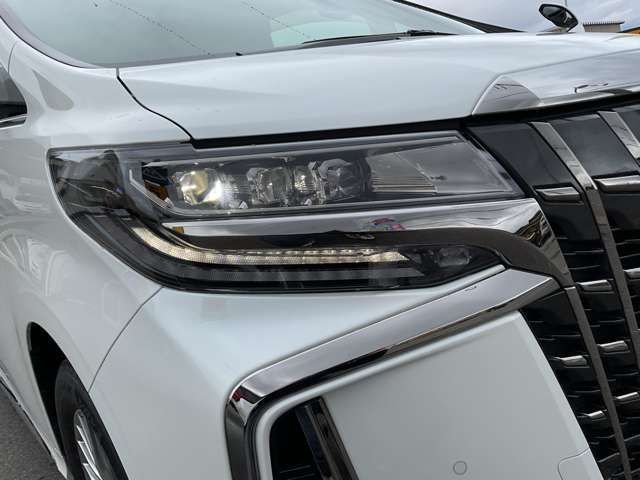 トヨタ アルファード　ハイブリッド ハイブリッド ２．５ Ｓ タイプゴールドＩＩＩ Ｅ－ＦＯＵＲ ４ＷＤ R4年 (東北) 99