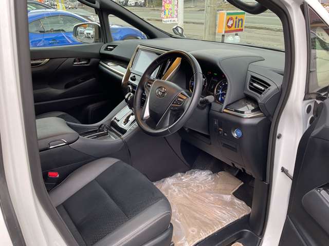 トヨタ アルファード　ハイブリッド ハイブリッド ２．５ Ｓ タイプゴールドＩＩＩ Ｅ－ＦＯＵＲ ４ＷＤ R4年 (東北) 99