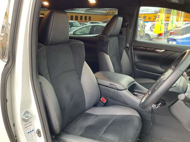 トヨタ アルファード　ハイブリッド ハイブリッド ２．５ Ｓ タイプゴールドＩＩＩ Ｅ－ＦＯＵＲ ４ＷＤ R4年 (東北) 99