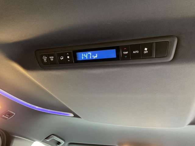 トヨタ アルファード　ハイブリッド ハイブリッド ２．５ Ｓ タイプゴールドＩＩＩ Ｅ－ＦＯＵＲ ４ＷＤ R4年 (東北) 99