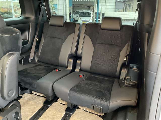 トヨタ アルファード　ハイブリッド ハイブリッド ２．５ Ｓ タイプゴールドＩＩＩ Ｅ－ＦＯＵＲ ４ＷＤ R4年 (東北) 99