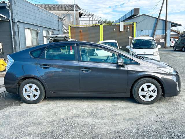 トヨタ プリウス １．８ Ｓ ＬＥＤエディション H23年 (九州・沖縄) 99