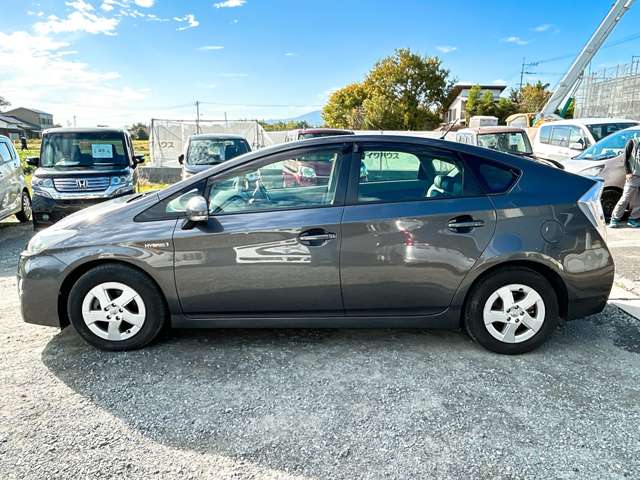 トヨタ プリウス １．８ Ｓ ＬＥＤエディション H23年 (九州・沖縄) 99