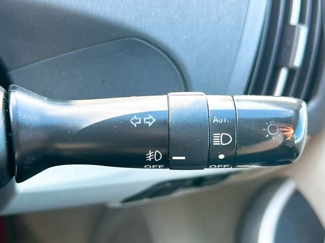 トヨタ プリウス １．８ Ｓ ＬＥＤエディション H23年 (九州・沖縄) 99