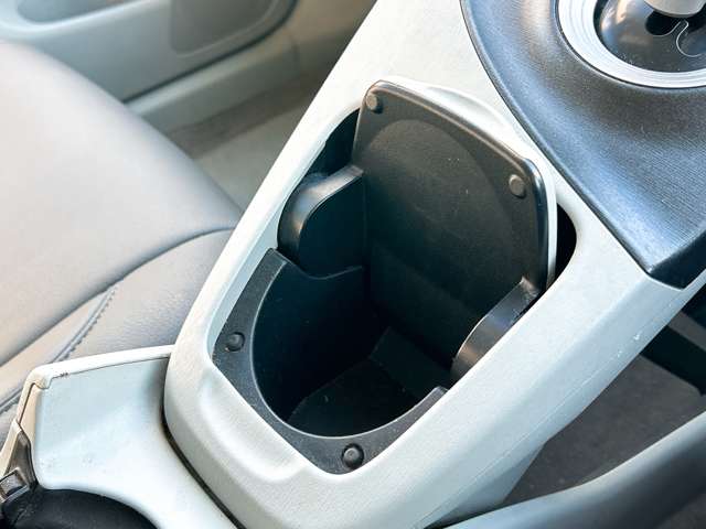 トヨタ プリウス １．８ Ｓ ＬＥＤエディション H23年 (九州・沖縄) 99