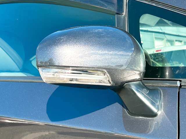 トヨタ プリウス １．８ Ｓ ＬＥＤエディション H23年 (九州・沖縄) 99