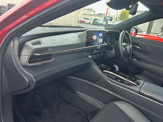 トヨタ クラウン　スポーツ　ハイブリッド ２．５ Ｚ Ｅ－ＦＯＵＲ ４ＷＤ R5年 (東海) 99