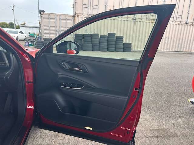 トヨタ クラウン　スポーツ　ハイブリッド ２．５ Ｚ Ｅ－ＦＯＵＲ ４ＷＤ R5年 (東海) 99