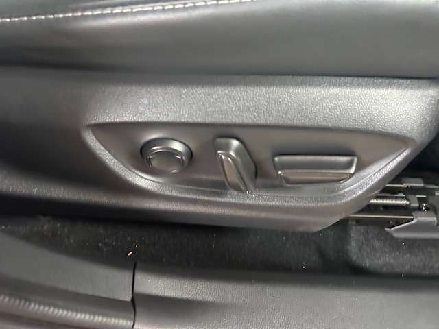 トヨタ クラウン　スポーツ　ハイブリッド ２．５ Ｚ Ｅ－ＦＯＵＲ ４ＷＤ R5年 (東海) 99