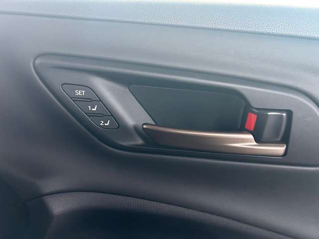 トヨタ クラウン　スポーツ　ハイブリッド ２．５ Ｚ Ｅ－ＦＯＵＲ ４ＷＤ R5年 (東海) 99