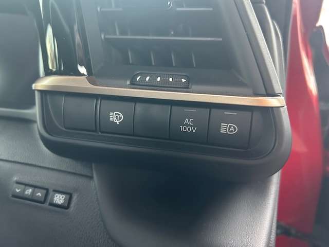 トヨタ クラウン　スポーツ　ハイブリッド ２．５ Ｚ Ｅ－ＦＯＵＲ ４ＷＤ R5年 (東海) 99