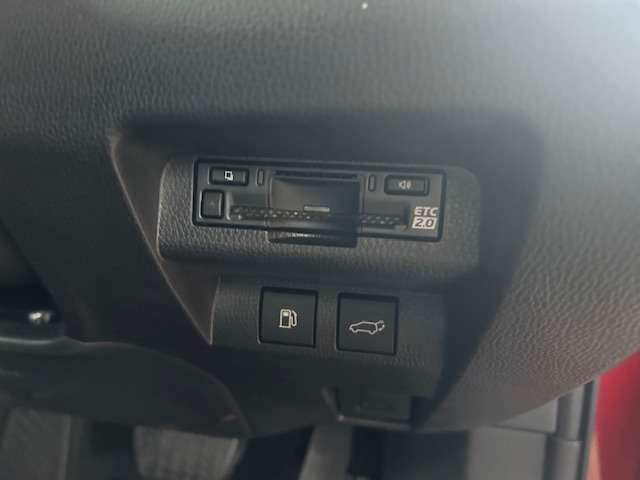 トヨタ クラウン　スポーツ　ハイブリッド ２．５ Ｚ Ｅ－ＦＯＵＲ ４ＷＤ R5年 (東海) 99