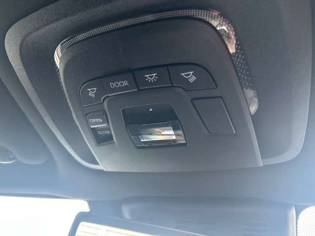 トヨタ クラウン　スポーツ　ハイブリッド ２．５ Ｚ Ｅ－ＦＯＵＲ ４ＷＤ R5年 (東海) 99