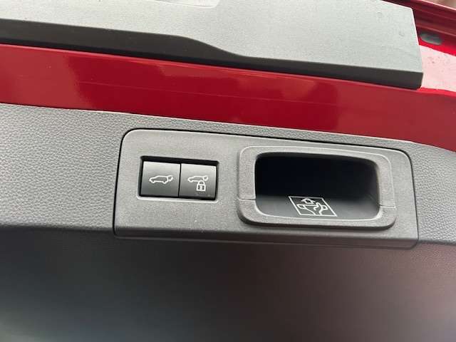 トヨタ クラウン　スポーツ　ハイブリッド ２．５ Ｚ Ｅ－ＦＯＵＲ ４ＷＤ R5年 (東海) 99