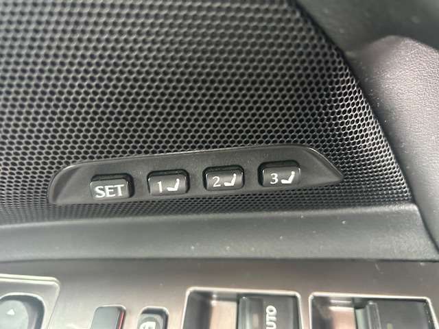 レクサス ＩＳコンバーチブル ２５０Ｃ Ｆスポーツ H26年 (東海) 99