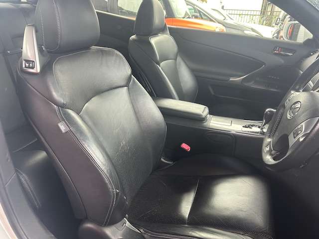 レクサス ＩＳコンバーチブル ２５０Ｃ Ｆスポーツ H26年 (東海) 99