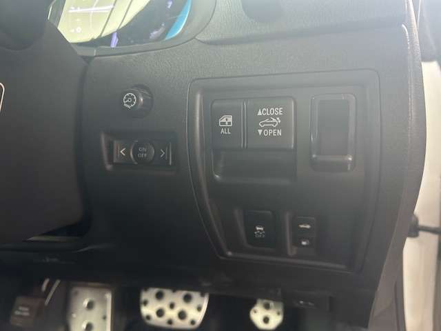 レクサス ＩＳコンバーチブル ２５０Ｃ Ｆスポーツ H26年 (東海) 99