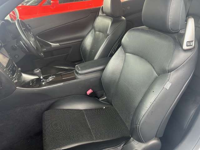 レクサス ＩＳコンバーチブル ２５０Ｃ Ｆスポーツ H26年 (東海) 99