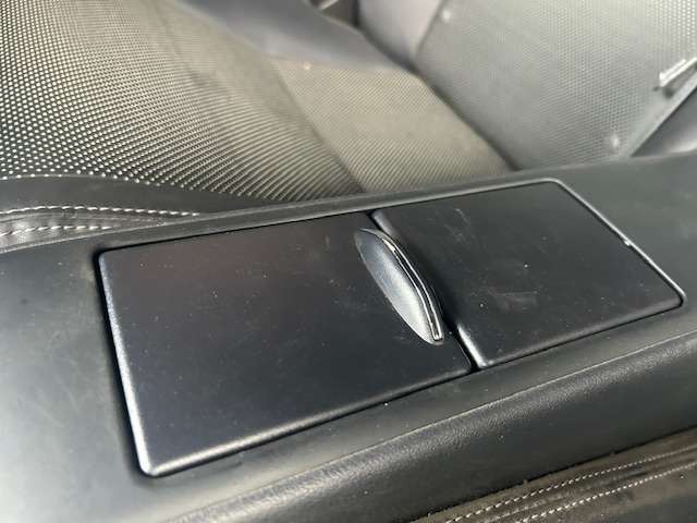 レクサス ＩＳコンバーチブル ２５０Ｃ Ｆスポーツ H26年 (東海) 99