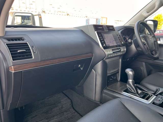 トヨタ ランドクルーザープラド ２．７ ＴＸ Ｌパッケージ マットブラック エディション ４ＷＤ R5年 (東海) 99