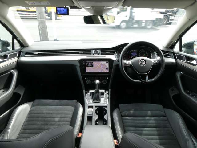 フォルクスワーゲン パサートヴァリアント ＴＤＩ エレガンスライン ディーゼルターボ H30年 (関東) 99