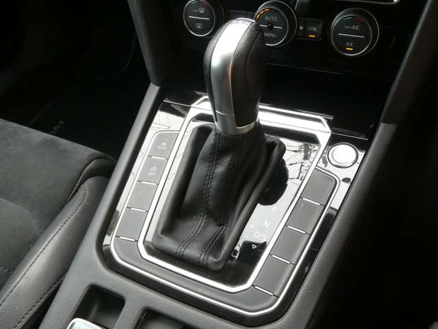 フォルクスワーゲン パサートヴァリアント ＴＤＩ エレガンスライン ディーゼルターボ H30年 (関東) 99