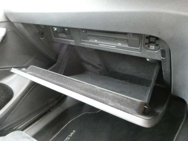 フォルクスワーゲン パサートヴァリアント ＴＤＩ エレガンスライン ディーゼルターボ H30年 (関東) 99