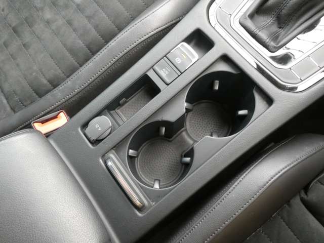 フォルクスワーゲン パサートヴァリアント ＴＤＩ エレガンスライン ディーゼルターボ H30年 (関東) 99