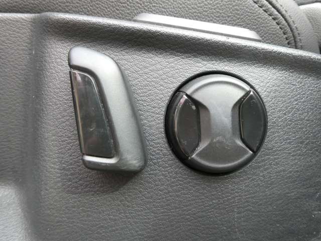 フォルクスワーゲン パサートヴァリアント ＴＤＩ エレガンスライン ディーゼルターボ H30年 (関東) 99