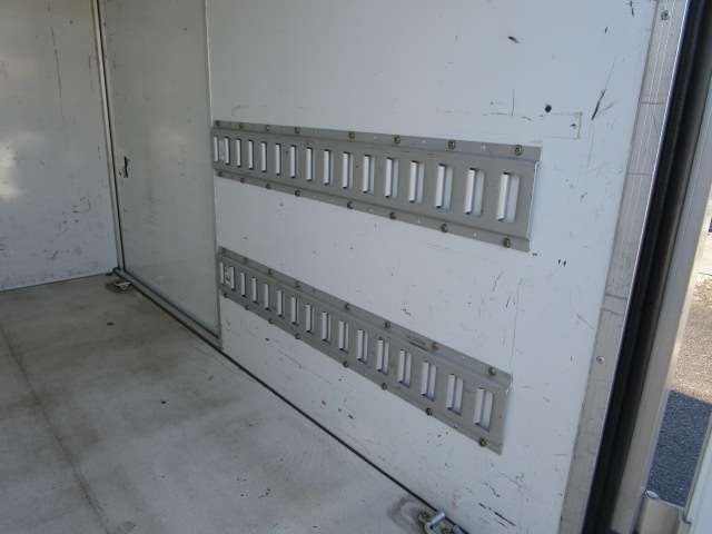 スズキ キャリイトラック ６６０ 保冷車 両側スライドドア仕様 ４ＷＤ R2年 (関東) 99