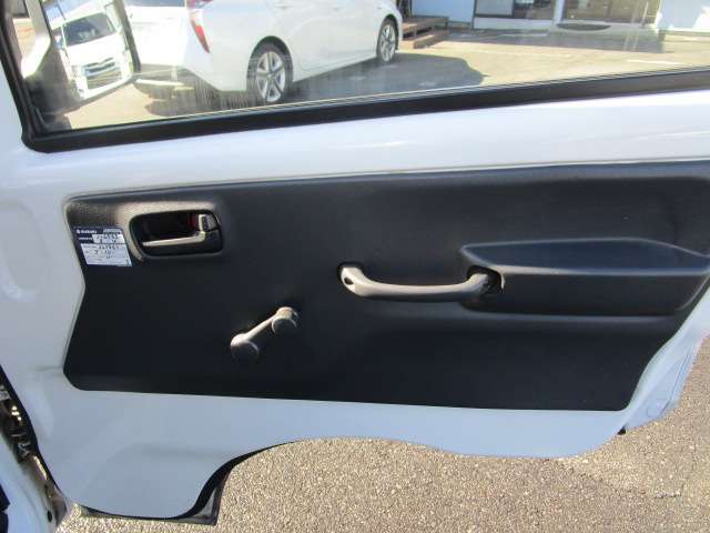 スズキ キャリイトラック ６６０ 保冷車 両側スライドドア仕様 ４ＷＤ R2年 (関東) 99