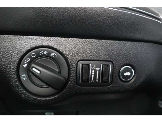 ダッジ チャレンジャー ＳＲＴ ヘルキャット R5年 (東海) 99