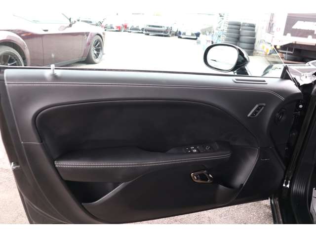 ダッジ チャレンジャー ＳＲＴ ヘルキャット R5年 (東海) 99