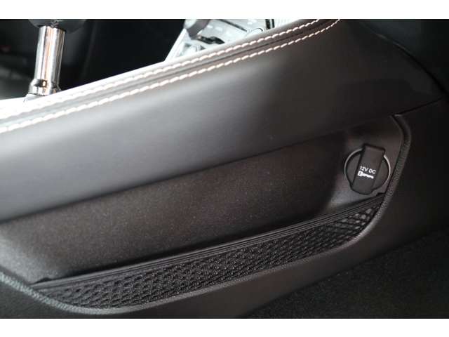 ダッジ チャレンジャー ＳＲＴ ヘルキャット R5年 (東海) 99