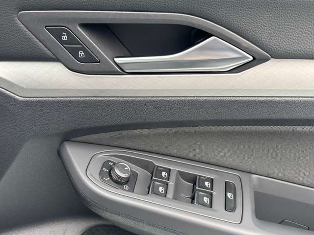 フォルクスワーゲン ゴルフ ｅＴＳＩ　アクティブ R3年 (九州・沖縄) 99