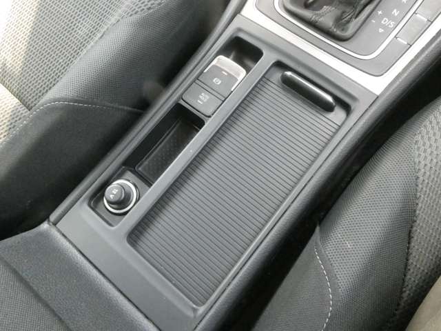 フォルクスワーゲン ゴルフヴァリアント ＴＳＩ　コンフォートライン H26年 (関東) 99