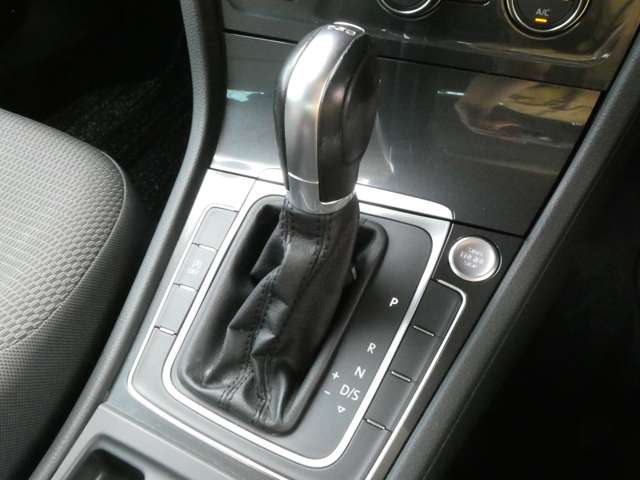 フォルクスワーゲン ゴルフ ＴＳＩ　コンフォートライン　テックエディション H30年 (関東) 99