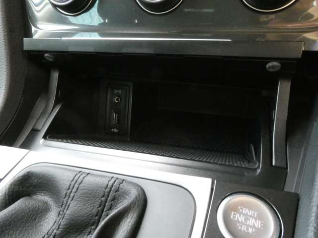 フォルクスワーゲン ゴルフ ＴＳＩ　コンフォートライン　テックエディション H30年 (関東) 99