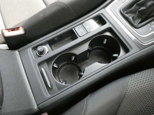 フォルクスワーゲン ゴルフ ＴＳＩ　コンフォートライン　テックエディション H30年 (関東) 99